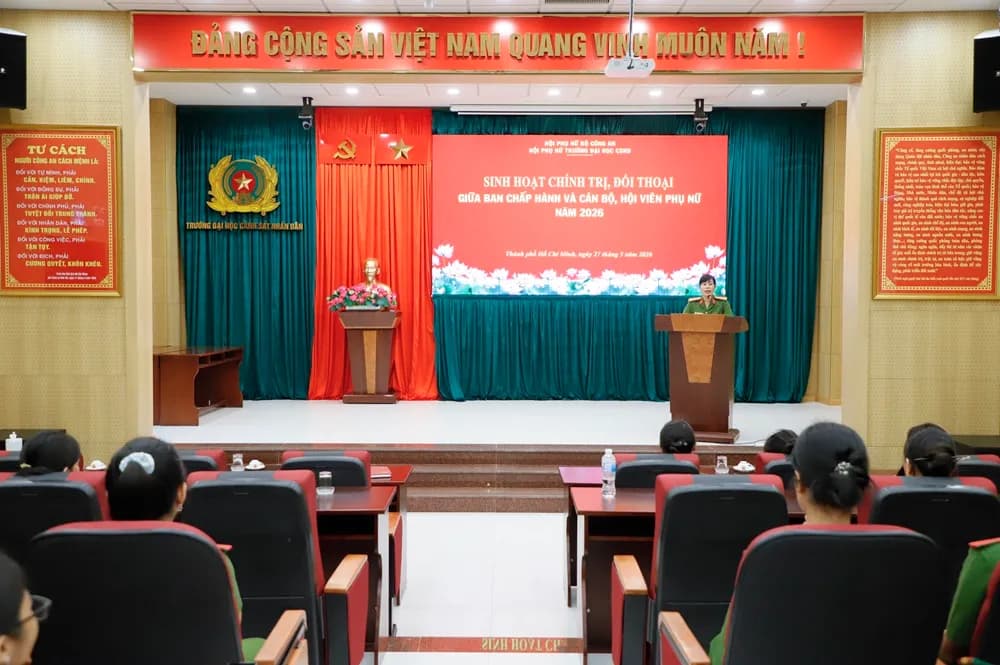 Sinh hoạt chính trị, đối thoại giữa Ban Chấp hành và cán bộ, Hội viên phụ nữ
