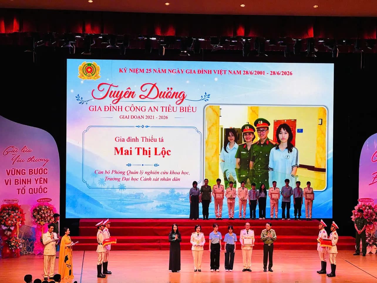 Tuyên dương “Gia đình Công an tiêu biểu” giai đoạn 2021 – 2026