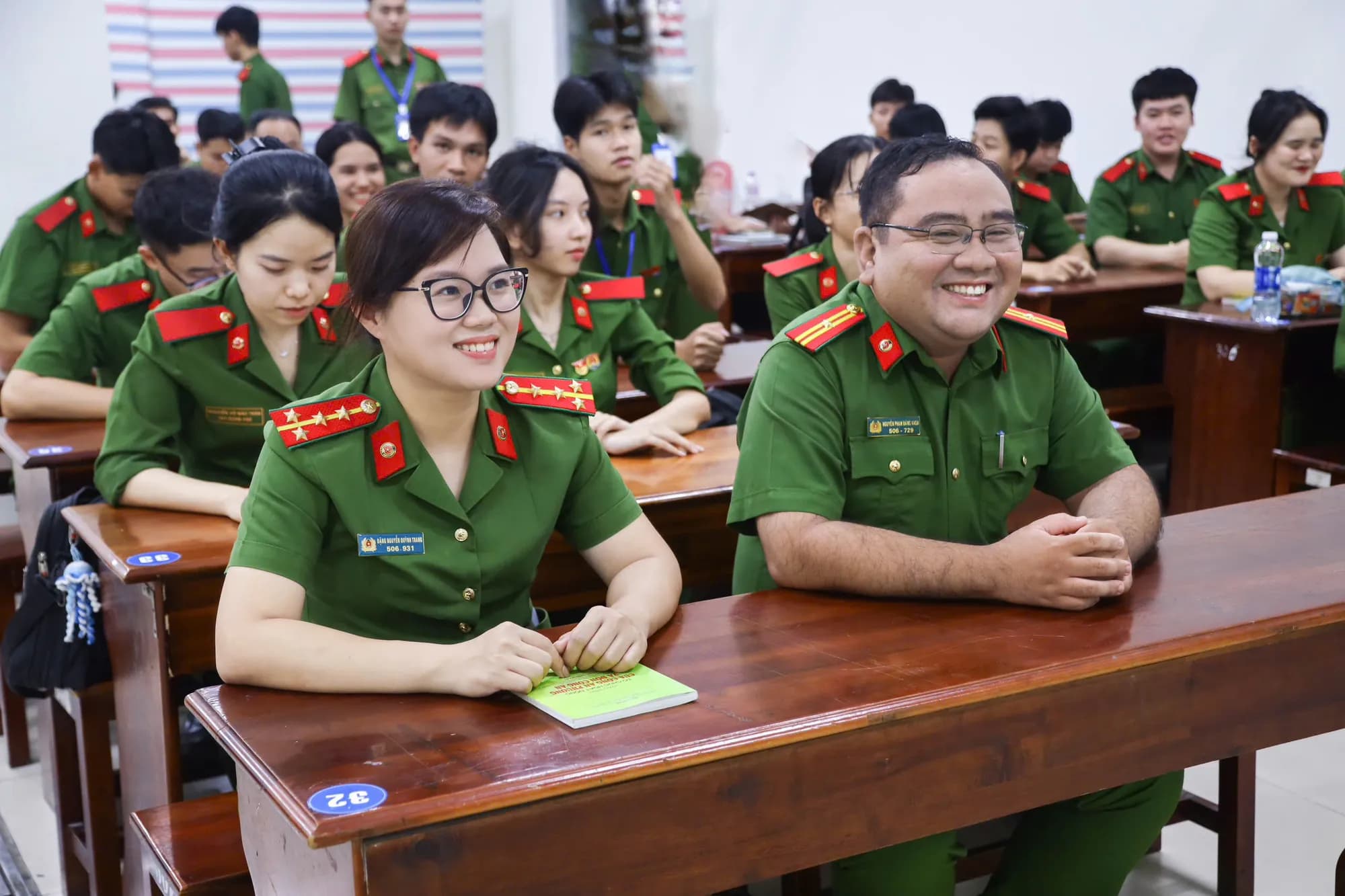 Lực lượng Cảnh sát QLHC về TTXH noi gương Bác Hồ vĩ đại - Xung kích thực hiện phong trào thi đua Ba nhất trong Công an nhân dân