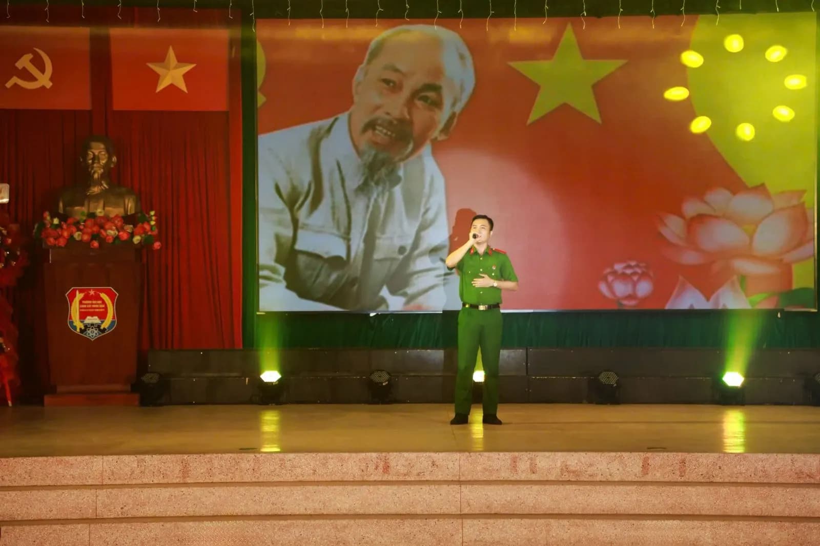  “LỜI BÁC - LỜI CỦA NÚI SÔNG”