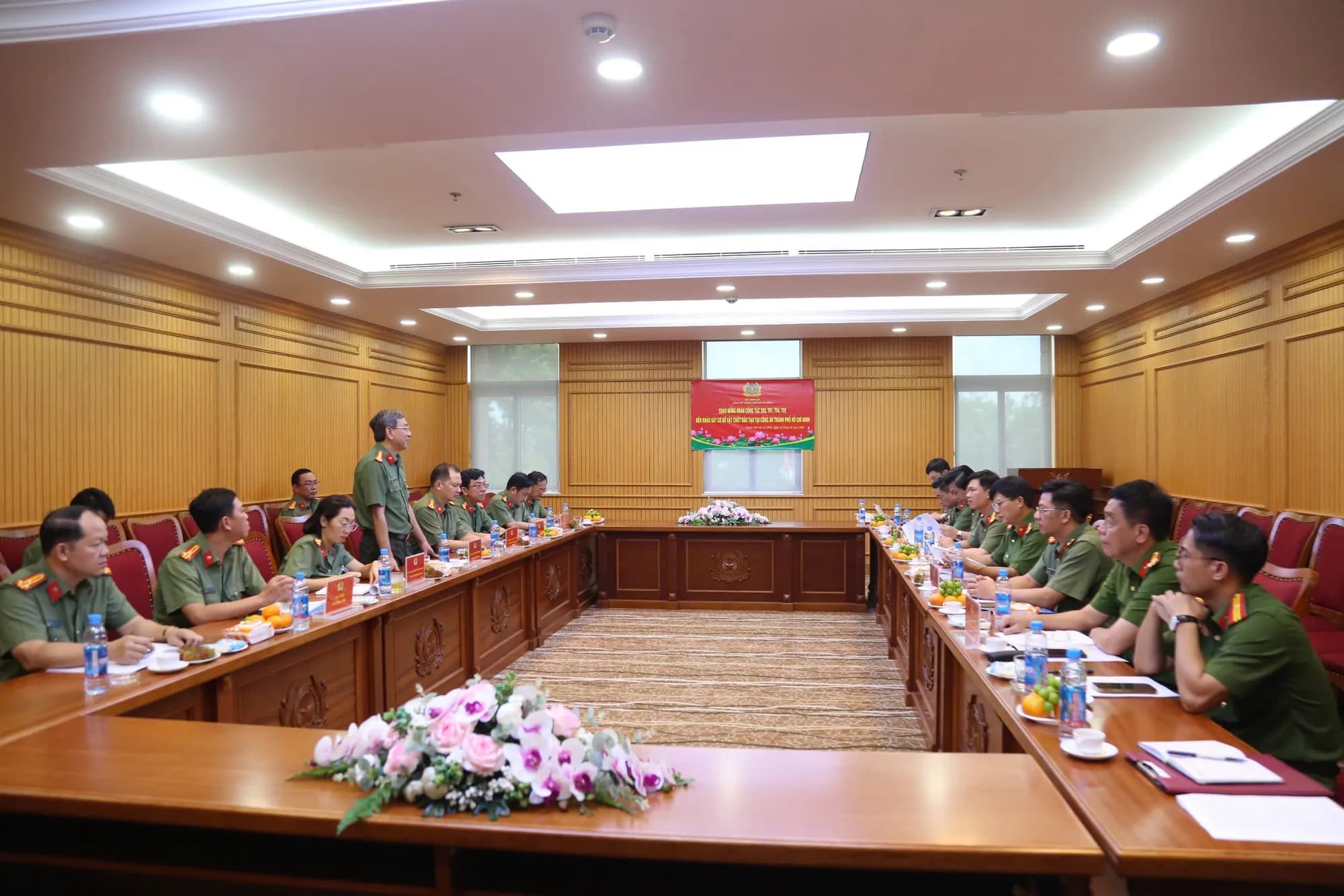 Khảo sát điều kiện đào tạo Trung cấp lý luận chính trị - hệ không tập trung mở tại Trung tâm Huấn luyện và Bồi dưỡng nghiệp vụ Công an các địa phương