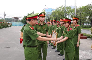 96 cán bộ, học viên Trường Đại học CSND được Bộ trưởng Bộ Công an tặng Bằng khen