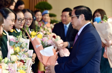 Thủ tướng Phạm Minh Chính: Còn nhiều việc phải làm để chị em phụ nữ có cuộc sống tốt đẹp hơn