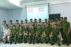 Khai giảng lớp Tiếng Việt Khóa III cho cán bộ Bộ Nội vụ Vương quốc Campuchia