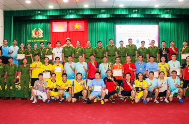 Bế mạc Hội thao chào mừng kỷ niệm 40 năm ngày Nhà giáo Việt Nam