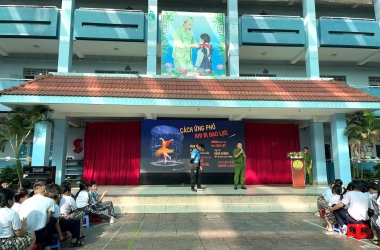 Tuyên truyền phòng, chống bạo lực học đường và xâm hại  trên không gian mạng cho học sinh Trường Trung học cơ sở Huỳnh Tấn Phát