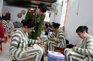 Phạm nhân lao động, học nghề ngoài trại giam được trả công theo quy định