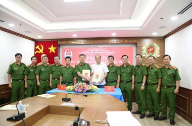 Lễ bàn giao Chủ nhiệm nhiệm vụ khoa học và công nghệ độc lập cấp Quốc gia