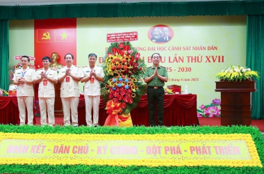Phát huy truyền thống, đoàn kết, dân chủ, kỷ cương, xây dựng Trường Đại học CSND đột phá, phát triển trong kỷ nguyên mới
