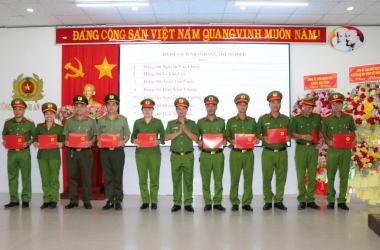 Bế giảng khóa VB1T – Kiên Giang