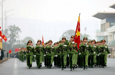 80 NĂM CÔNG AN NHÂN DÂN VIỆT NAM CÙNG TOÀN DÂN TRONG SỰ NGHIỆP XÂY DỰNG VÀ BẢO VỆ TỔ QUỐC
