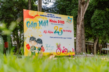 Thăm lại mái Trường xưa