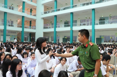 “Nói không với ma túy và chất gây nghiện trong học đường”