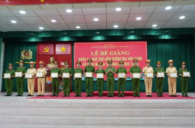 Bế giảng Khóa LT9T - T05