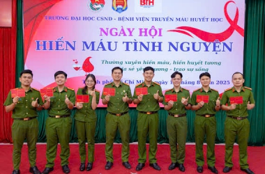 Hành trình đỏ – Kết nối yêu thương và sẻ chia