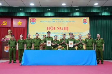 Ký kết Quy chế phối hợp giữa hai Khoa Cảnh sát vũ trang thuộc Trường Đại học CSND và Trường Cao đẳng CSND II