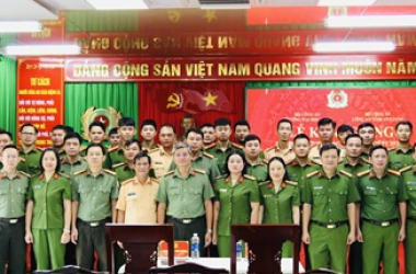 Khai giảng lớp Bồi dưỡng tiếng Anh cho cán bộ, chiến sỹ Công an tỉnh An Giang