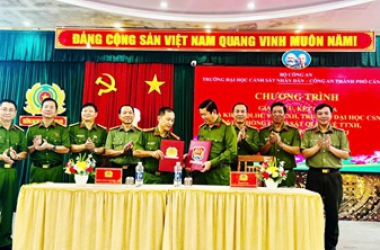 Khoa QLHC về TTXH Trường Đại học CSND giao lưu, kết nghĩa với Phòng Cảnh sát QLHC về TTXH, Công an Thành phố Cần Thơ