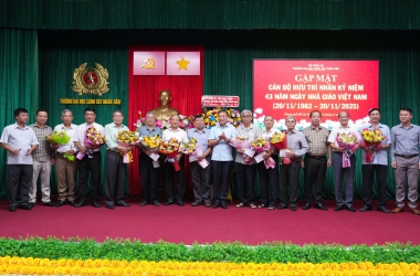 Gặp mặt cán bộ hưu trí nhân kỷ niệm 43 năm ngày Nhà giáo Việt Nam 20/11