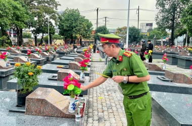 Khoa QLHC về TTXH tổ chức hoạt động tri ân anh hùng liệt sĩ, tăng cường gắn kết địa phương