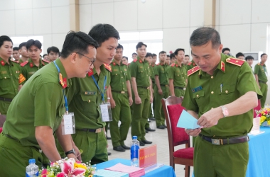 Hơn 6.000 cử tri Trường Đại học Cảnh sát nhân dân tham gia bầu cử