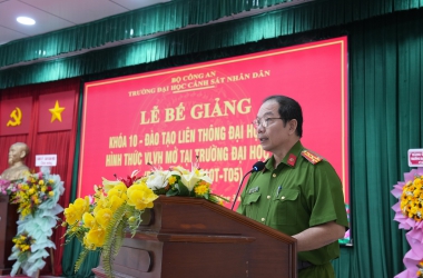 Bế giảng Khóa LT10T - T05