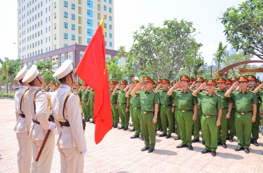 Trường Đại học Cảnh sát nhân dân tổ chức Lễ báo công dâng Bác nhân kỷ niệm 50 năm Ngày truyền thống Nhà trường