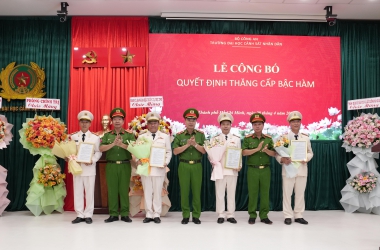 Trường Đại học Cảnh sát nhân dân công bố Quyết định thăng cấp bậc hàm Đại tá, Thượng tá