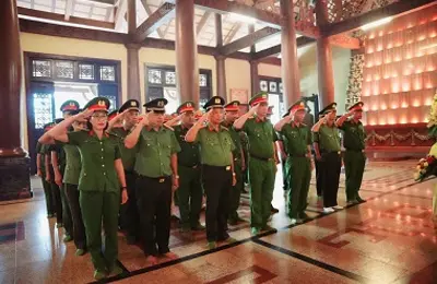 Hành trình về nguồn tại Đền tưởng niệm liệt sĩ Bến Dược
