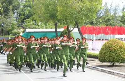  Hăng hái thi đua chào mừng Khai giảng năm học mới                   