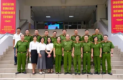 Trở lại mái Trường xưa