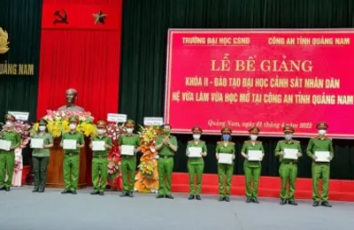 Bế giảng Khóa D2T - Quảng Nam