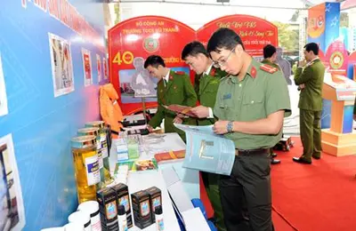 Tổ chức tham quan thực tế cho học viên Capuchia lớp Bồi dưỡng  nghiệp vụ Tội phạm học