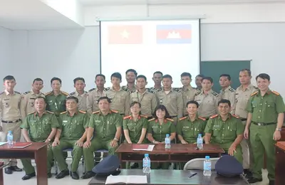 Khai giảng lớp Tiếng Việt Khóa II cho cán bộ Bộ Nội vụ Vương quốc Campuchia