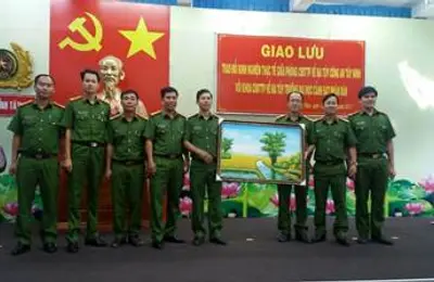 Sinh viên chuyên ngành cảnh sát điều tra tội phạm về ma túy kiến tập tại công an tỉnh Tây Ninh