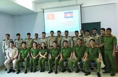 Khai giảng lớp Tiếng Việt Khóa III cho cán bộ Bộ Nội vụ Vương quốc Campuchia