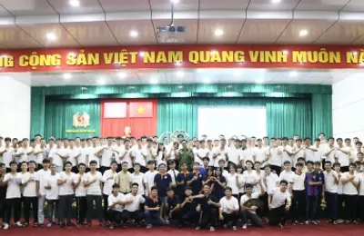 Cùng tân sinh viên Đại học CSND tìm hiểu truyền thống lực lượng CAND và Nhà trường