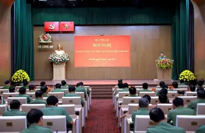 Tuyệt đối không để bị động, bất ngờ về mặt chiến lược