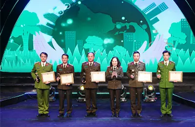 Khoa CSMtr đạt giải Khuyến khích cuộc thi Phóng sự truyền hình LLCAND với nhiệm vụ bảo vệ môi trường