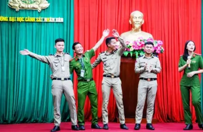 Giao lưu Văn nghệ chào mừng Quốc khánh Vương quốc Campuchia