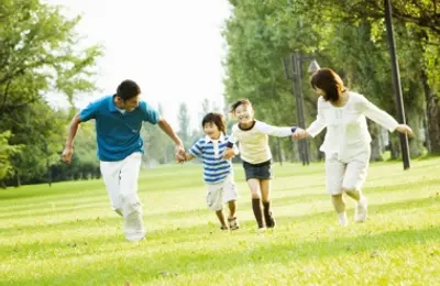 Bảo vệ chế độ hôn nhân và gia đình