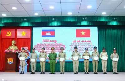 Bế giảng lớp bồi dưỡng nghiệp vụ điều tra tội phạm về ma túy cho cán bộ thuộc Bộ Nội vụ Vương quốc Campuchia