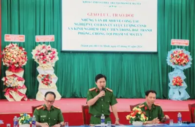 Trao đổi về công tác đấu tranh, phòng chống tội phạm về ma tuý