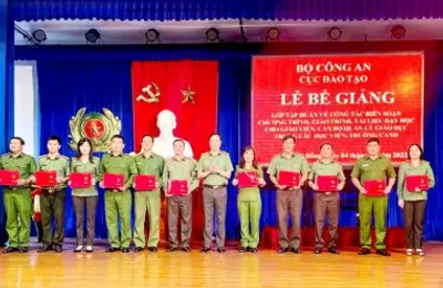 Tập huấn biên soạn chương trình, giáo trình, tài liệu dạy học trong các học viện, Trường CAND