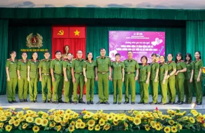 Chương trình hưởng ứng Tháng hành động vì bình đẳng giới