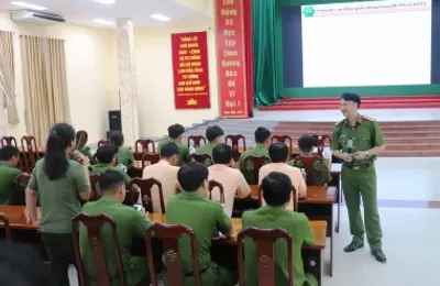 Tập huấn kỹ năng giao tiếp, ứng xử và vận động nhân dân  tham gia đảm bảo ANTT