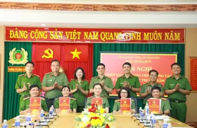 Khối thi đua số 2 - Công đoàn CAND kí kết giao ước thi đua