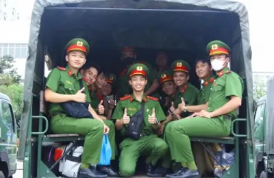 Quyết tâm hoàn thành xuất sắc nhiệm vụ diễu binh, diễu hành kỷ niệm 50 năm Ngày Giải phóng miền Nam