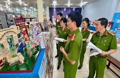 Cuộc thi thiết kế Poster “Sách hay - ảnh đẹp”