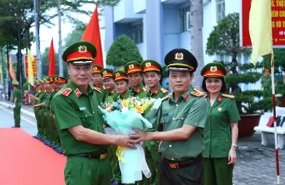 Đồng chí Trung tướng Đặng Hồng Đức - Thứ trưởng Bộ Công an làm việc tại Trường Đại học Cảnh sát nhân dân